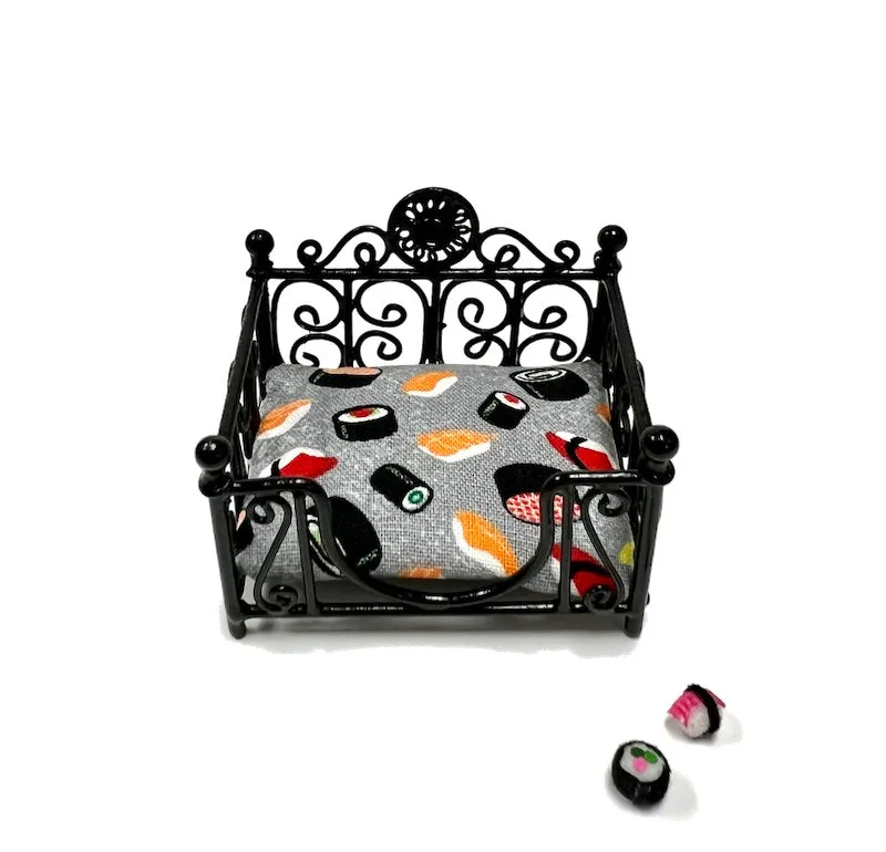 Cat Bed, Sushi Fabic & Toys