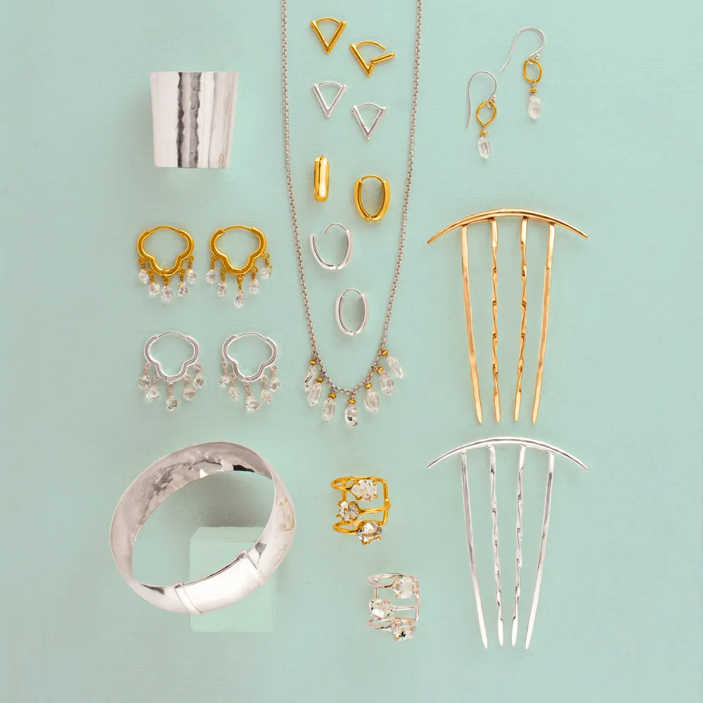 Oblong Clicker Huggies in Gold